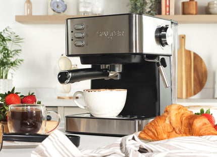Salter Manual Espresso Machine – 15 Bar, Milk Frother, 1.6L Tank