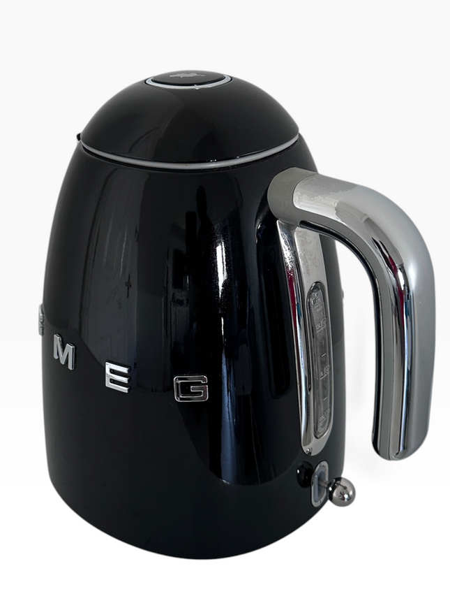 Smeg KLF03BLUK 1.7L Retro Style Electric Kettle with 360° Swivel Base, Pink - USED