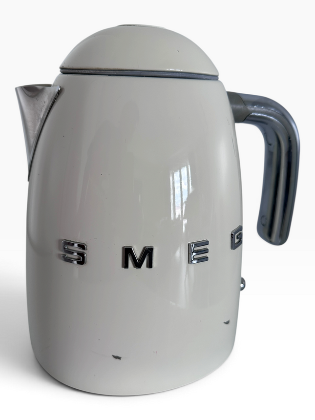 Smeg KLF03CRUK 1.7L Retro Style Electric Kettle with 360° Swivel Base, Cream - USED