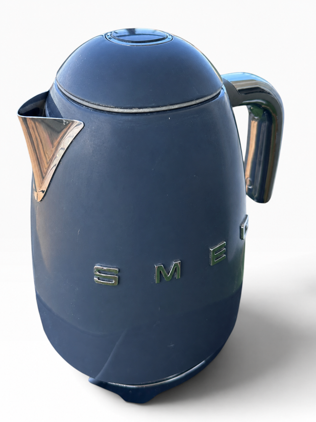 Smeg KLF03GRUK 1.7L Retro Style Electric Kettle with 360° Swivel Base, Grey - USED